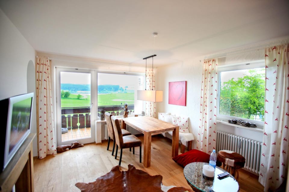 Chaletwohnung Seeblick - Sauna und Dogfriendly Apartment in Tyrol