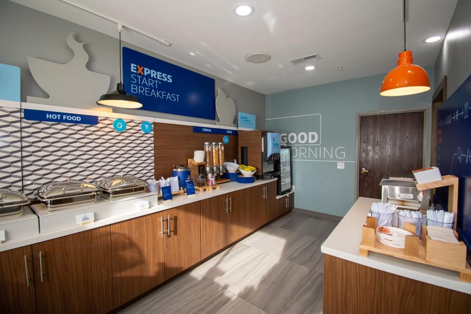 Coffee/tea facilities, Kitchen or kitchenette