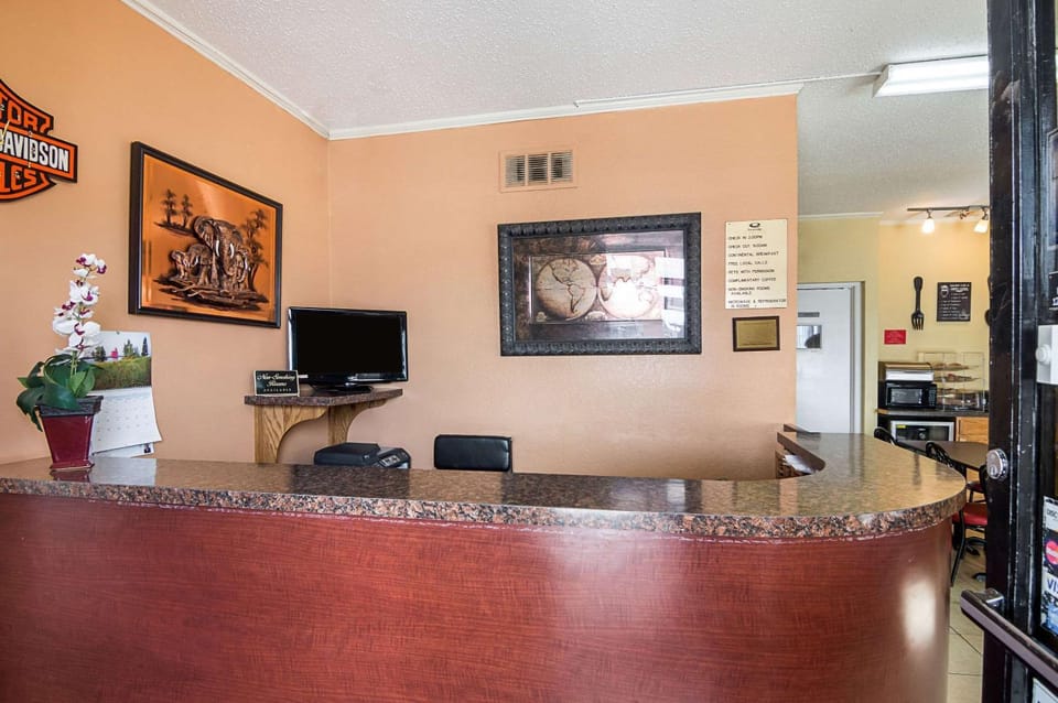 Lobby or reception, On site