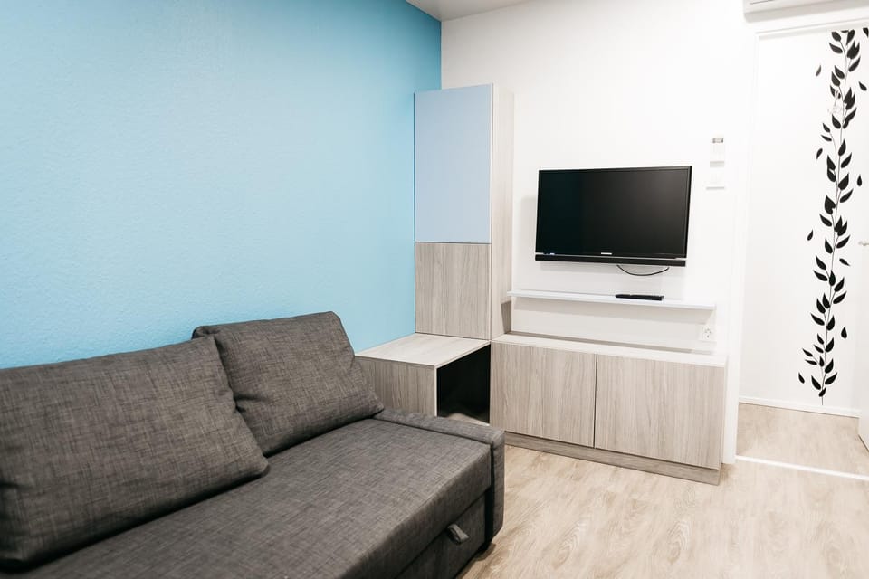 Communal lounge/ TV room, Living room, Seating area