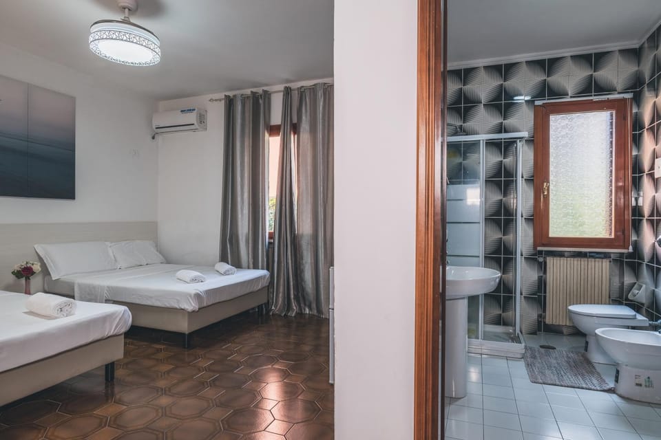 Bathroom, Photo of the whole room