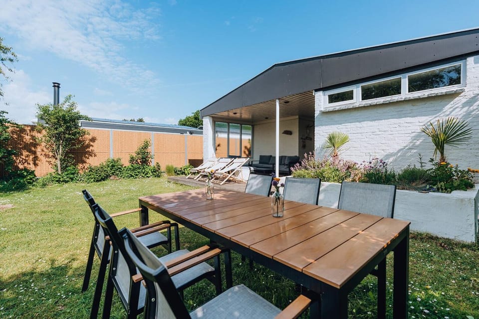 Patio, Garden, Dining area
