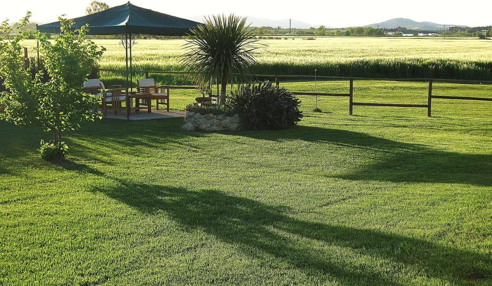 Agriturismo La Valle Dell'Albegna Farm Stay in Tuscany