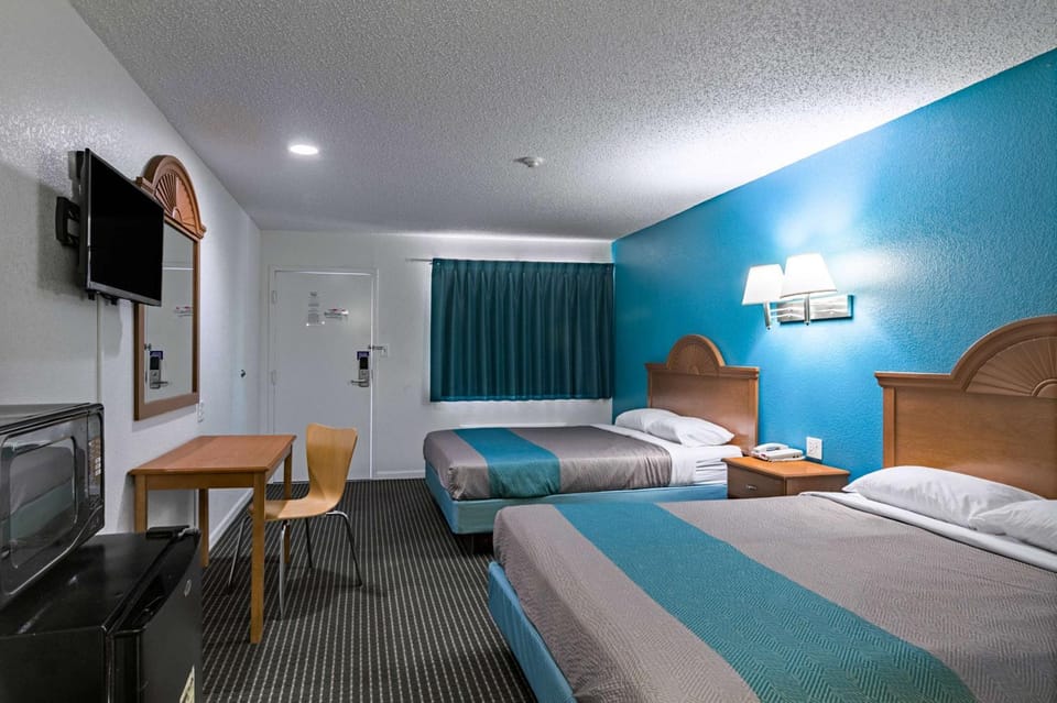 Photo of the whole room, On site