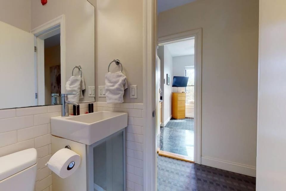 Charming Studio in Boston Brownstone, #44 Apartment hotel in Back Bay