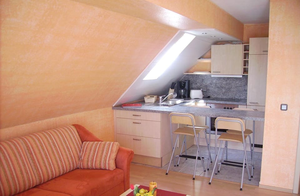 Kitchen or kitchenette, Living room