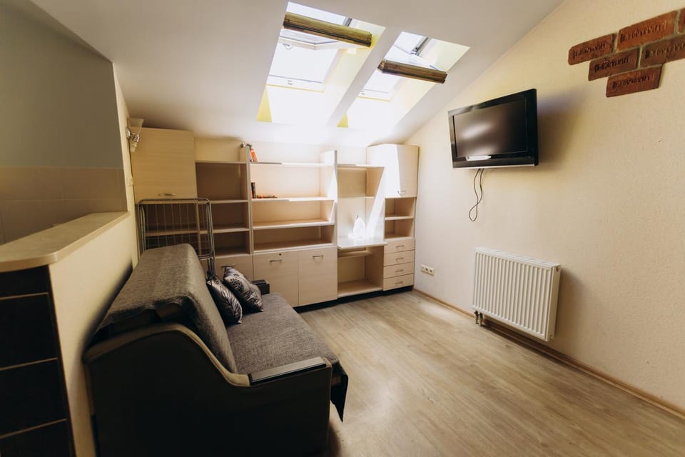Затишні Apartments біля ЖД вокзалу Apartment in Lviv Oblast