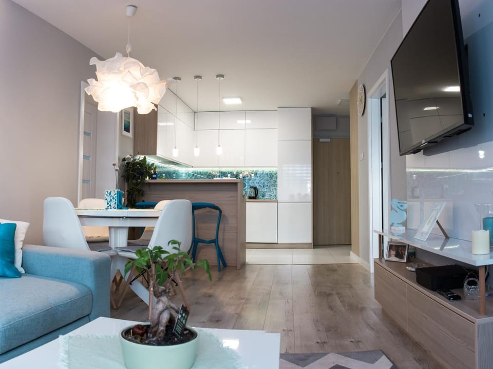 Kitchen or kitchenette, Living room