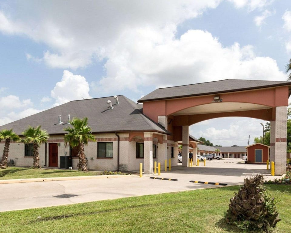 Property building, On site