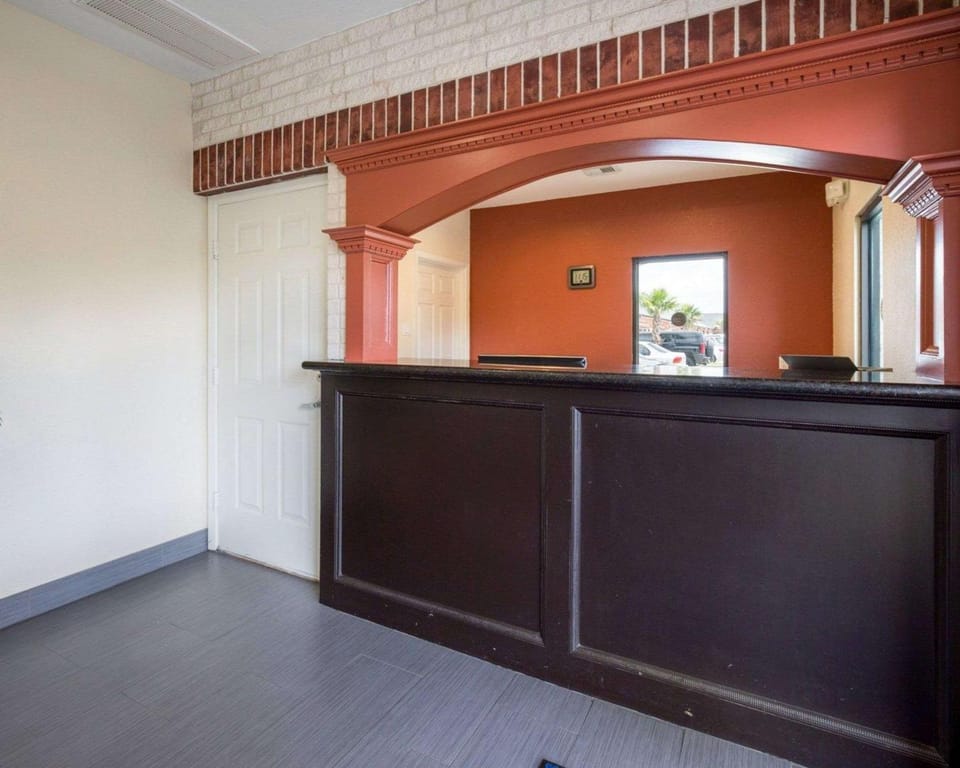 Lobby or reception, On site