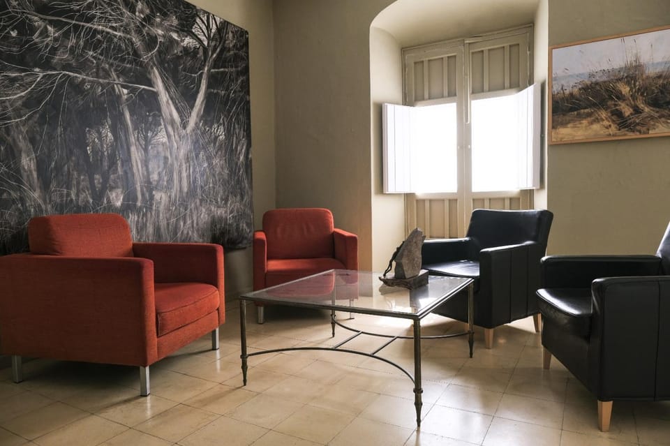 Living room, Internal: Not applicable to any particular room