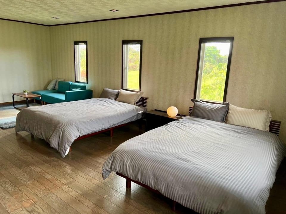 百合ヶ浜ビーチハウス Bed and Breakfast in Japan