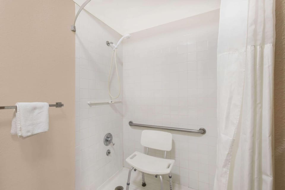 Bathroom, Photo of the whole room, On site