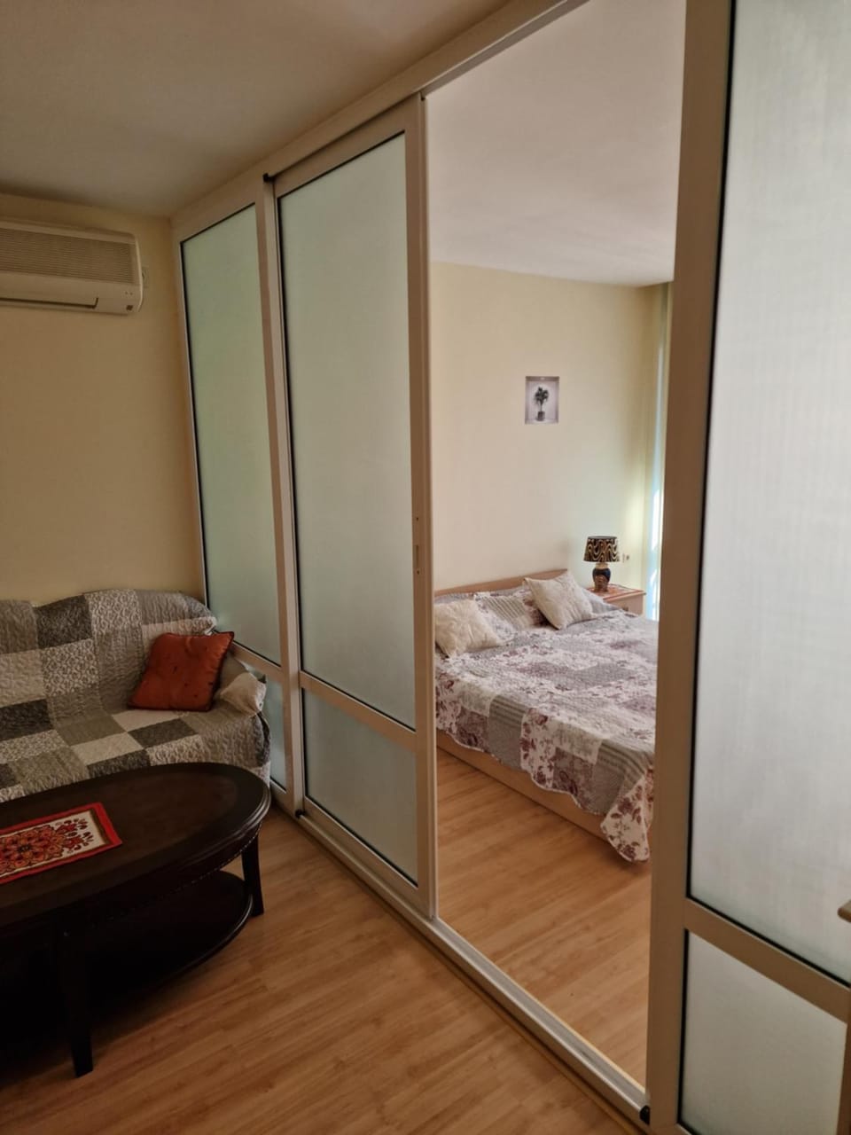 Photo of the whole room, Bedroom