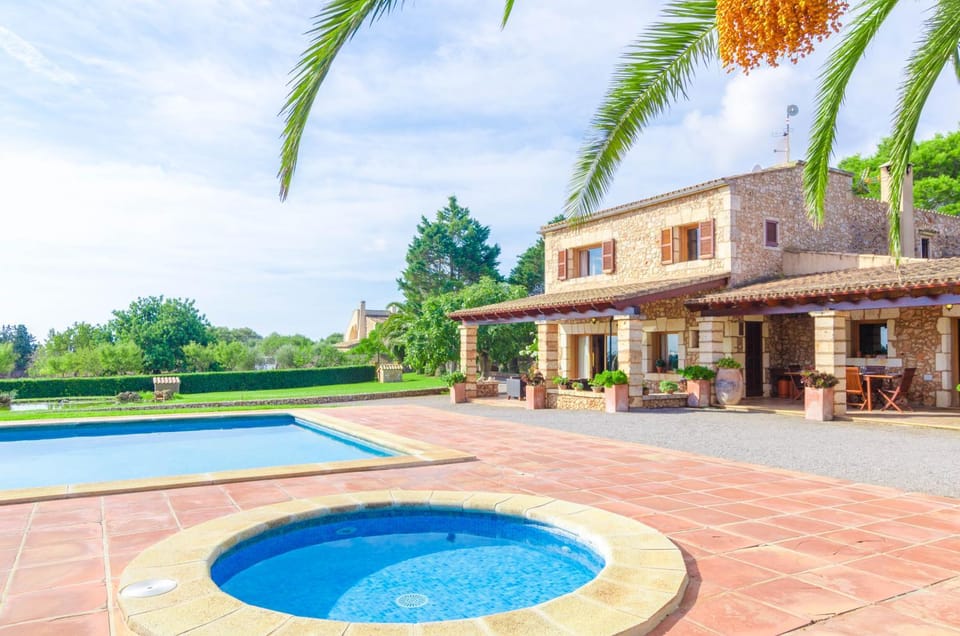 Facade/entrance, Garden, Swimming pool