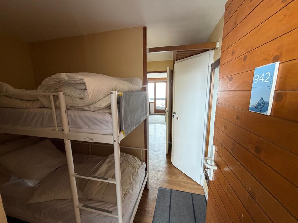 Studio 942-Particulier-Résidence L'Ours Blanc-Alpe d'Huez-Centre Station Apartment in Huez