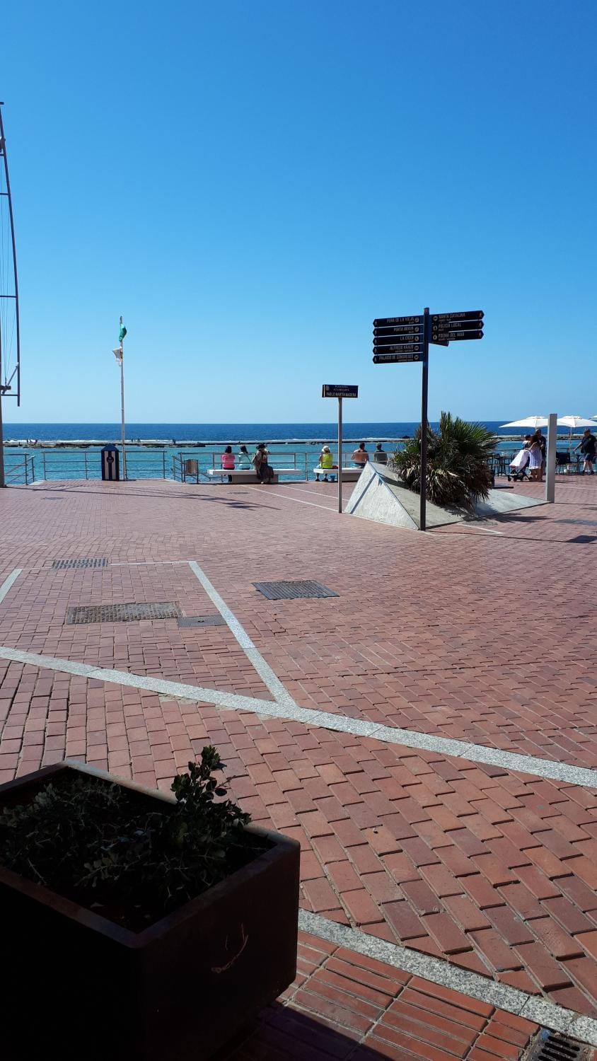 Apartamento amplio Canary Style, 1 Playa Canteras Apartment in Las Palmas de Gran Canaria