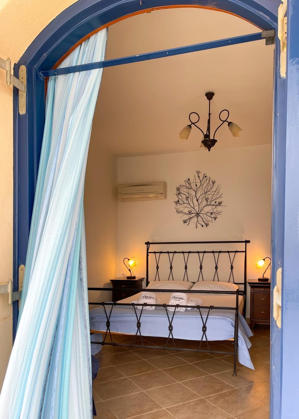 SERRAS ROOMS Bed and Breakfast in Islands