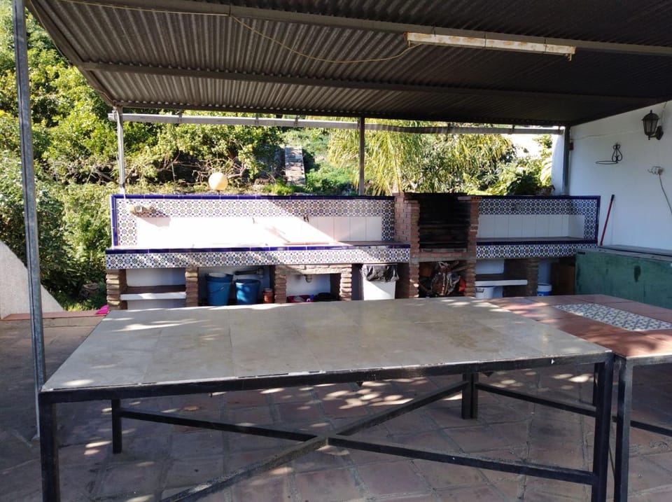 BBQ facilities, Balcony/Terrace, Dining area