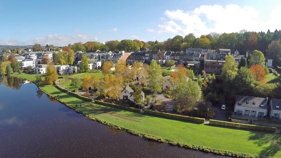 Neighbourhood, Bird's eye view