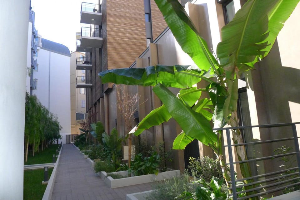 Property building, Facade/entrance