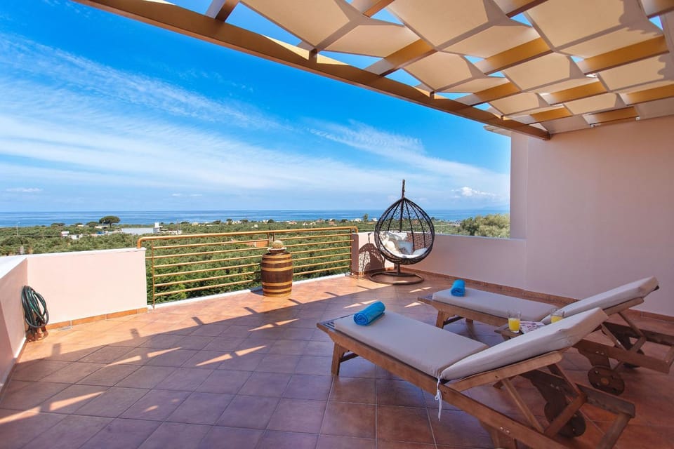 Patio, Day, Natural landscape, View (from property/room), Balcony/Terrace, Sea view, sunbed