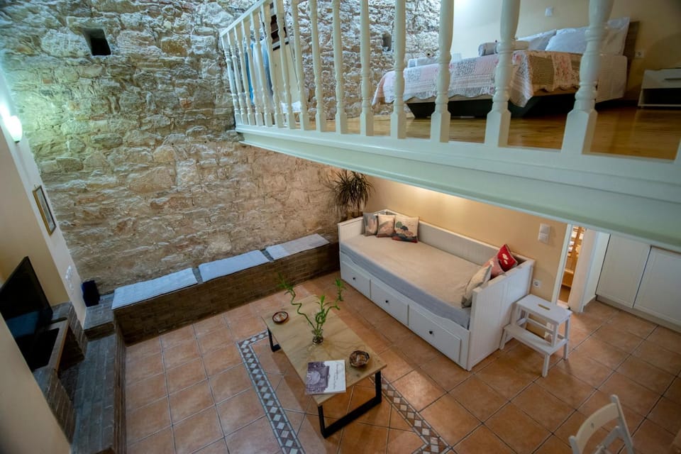 Living room, Bedroom