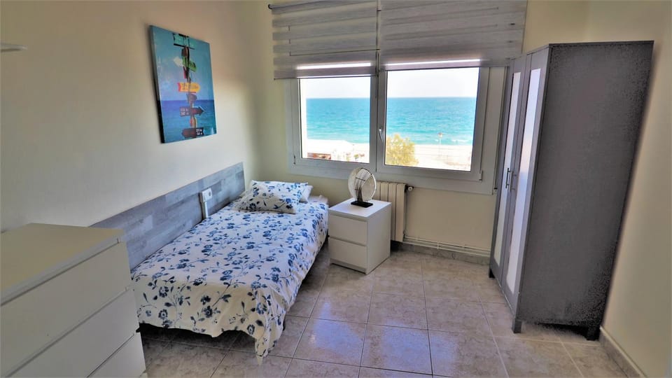 Bedroom, Sea view