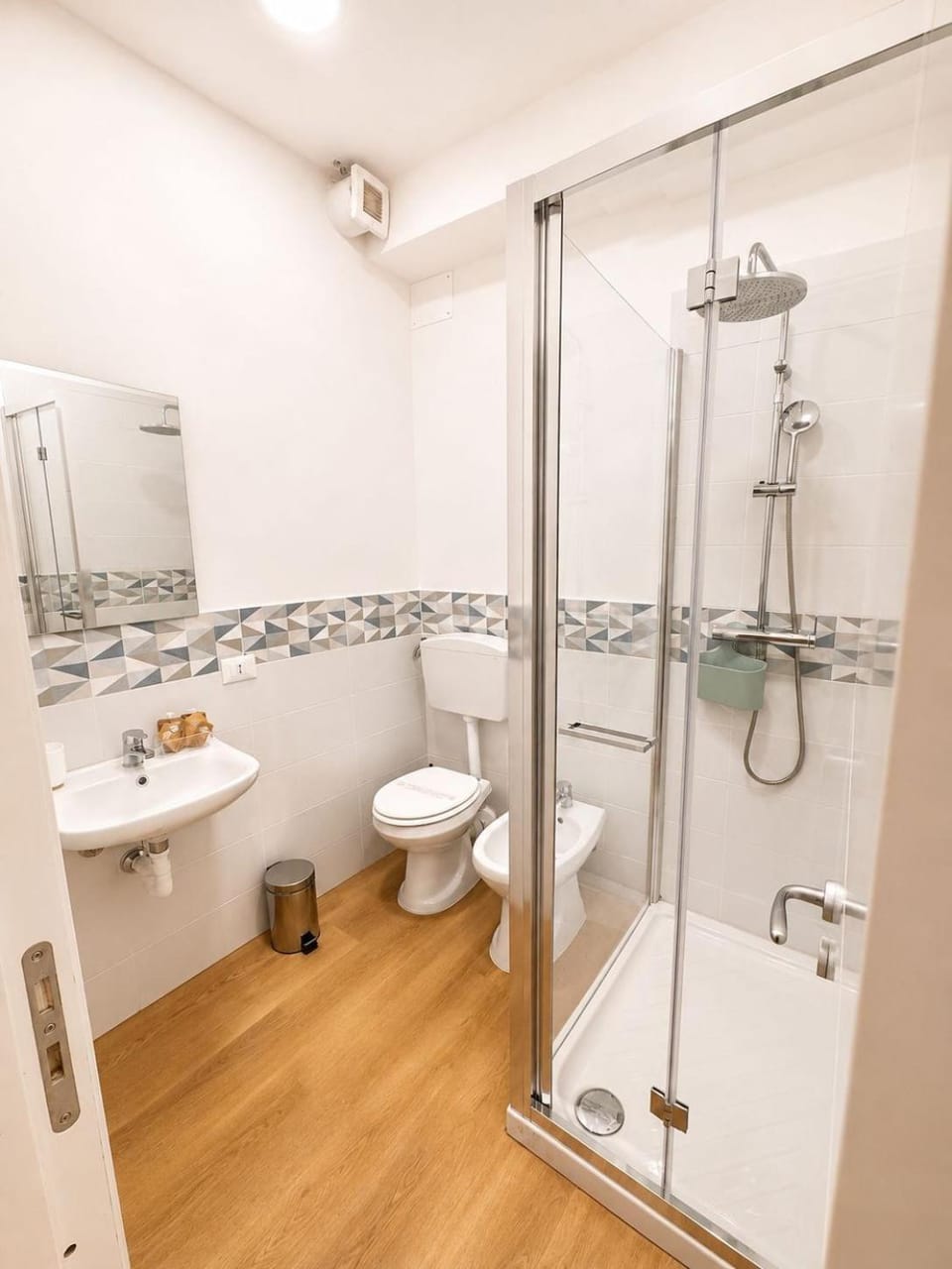 Shower, Toilet, Bathroom, bidet