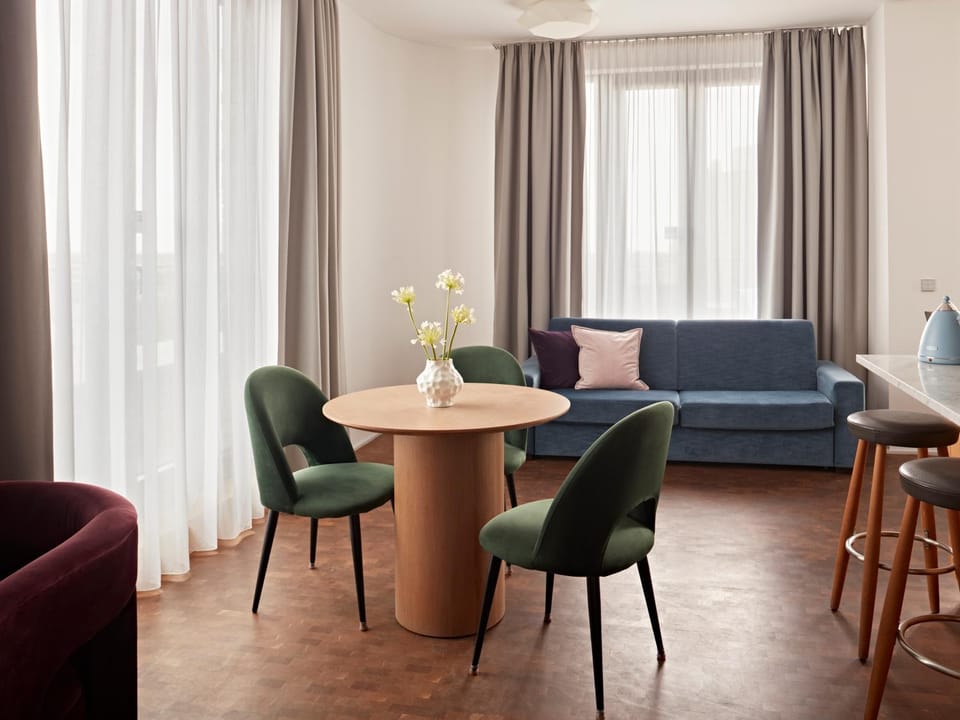 Living room, Seating area, Dining area