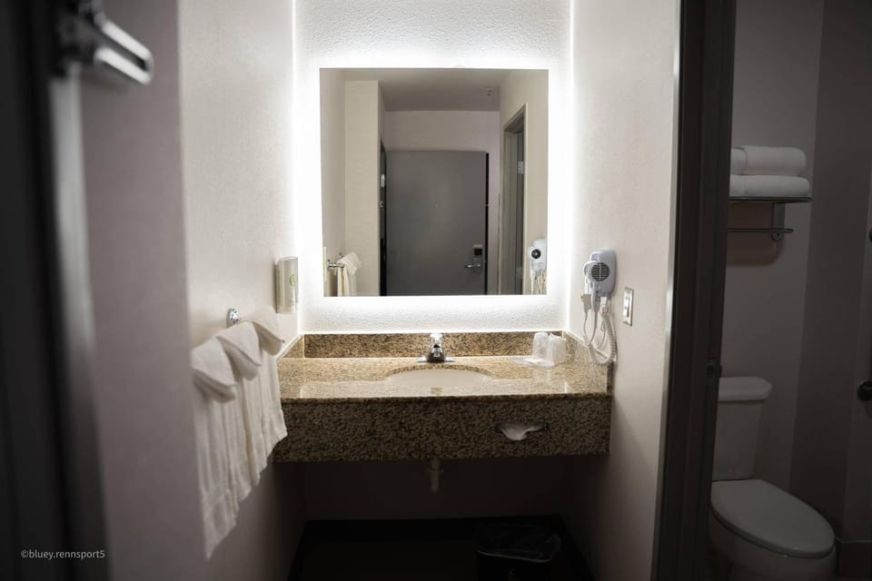 Bathroom, Bedroom