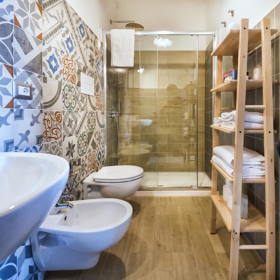 Shower, Toilet, Bathroom