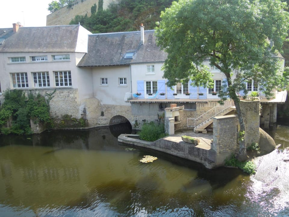 Fishing, Canoeing, Hiking, Cycling, City view, Garden view, River view
