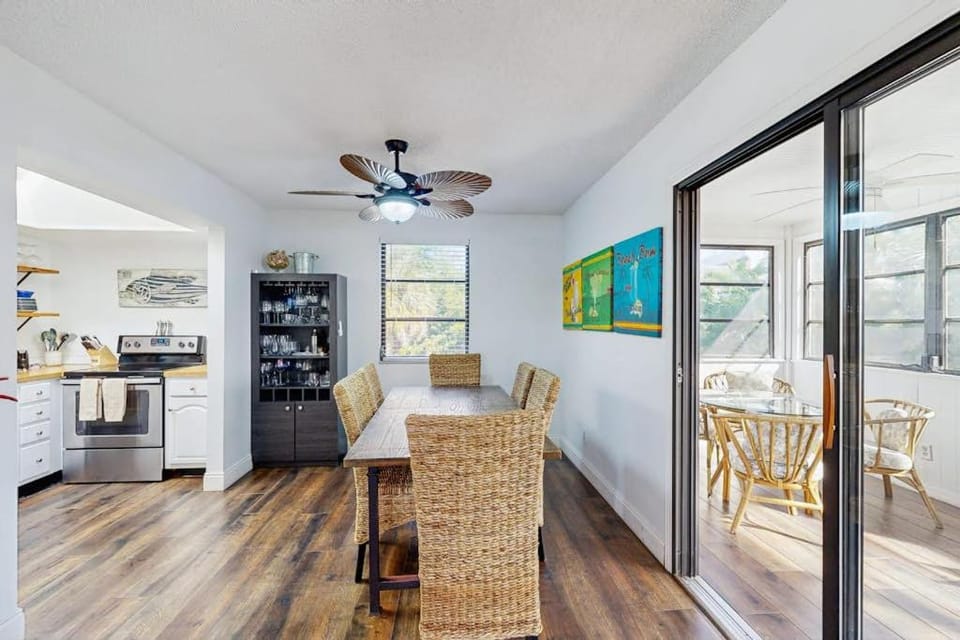 Beach to Bay Getaway House in Anna Maria Island