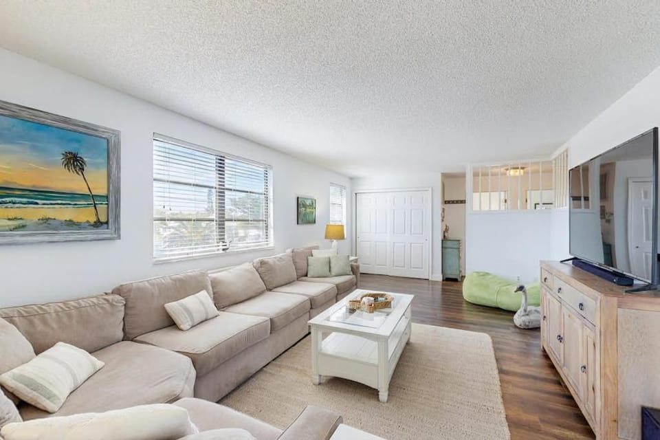 Beach to Bay Getaway House in Anna Maria Island