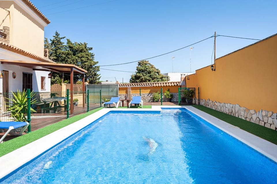 Property building, Swimming pool
