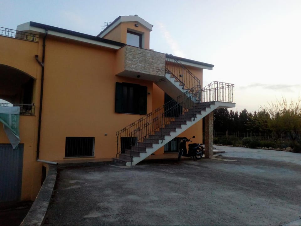 Property building, Day