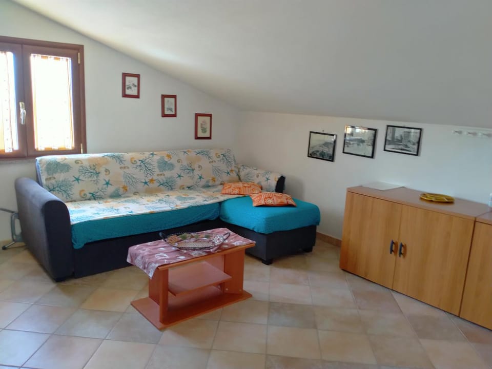 Living room, Photo of the whole room, Seating area