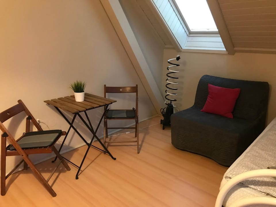 Cosy rooms on the lake near Budapest and the Airport Bed and Breakfast in Hungary
