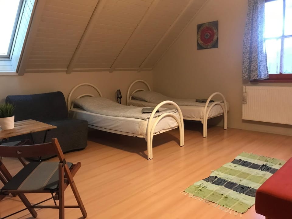 Cosy rooms on the lake near Budapest and the Airport Bed and Breakfast in Hungary