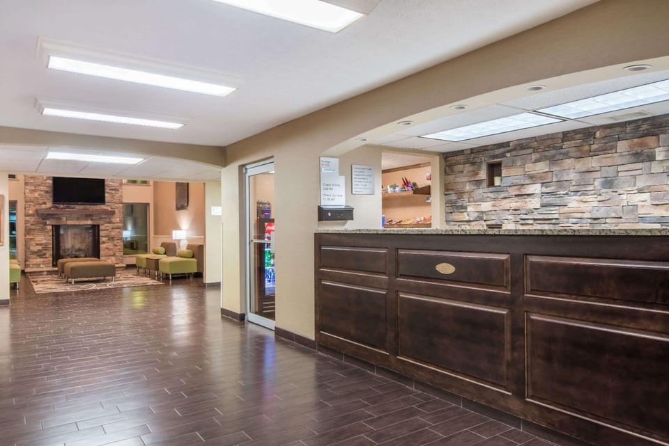 Lobby or reception, On site