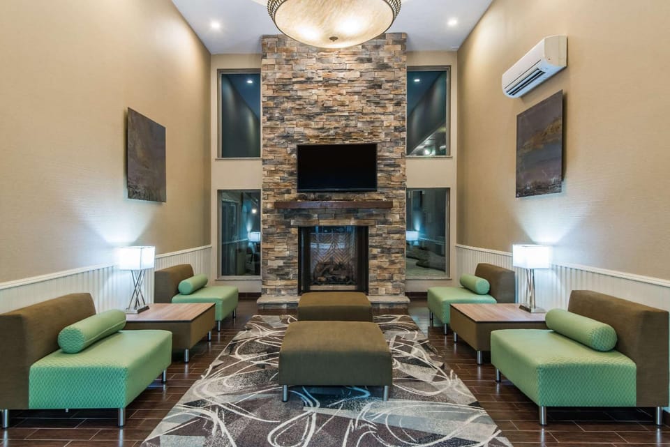 Lobby or reception, On site