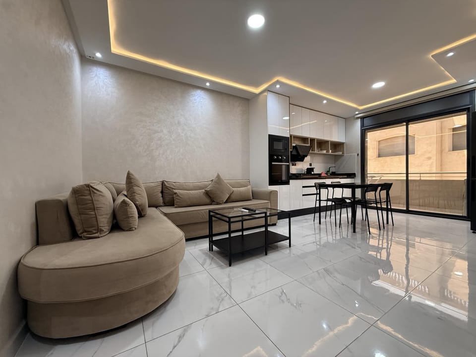 Kitchen or kitchenette, Seating area, kitchen