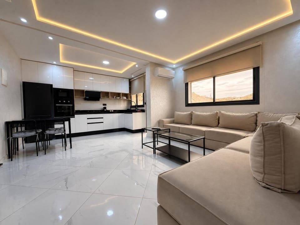 Seating area, kitchen