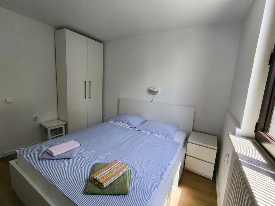 Bed, Photo of the whole room, Bedroom, towels, wardrobe