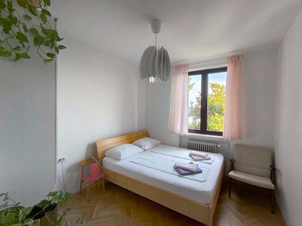 Bed, Photo of the whole room, Bedroom, wardrobe