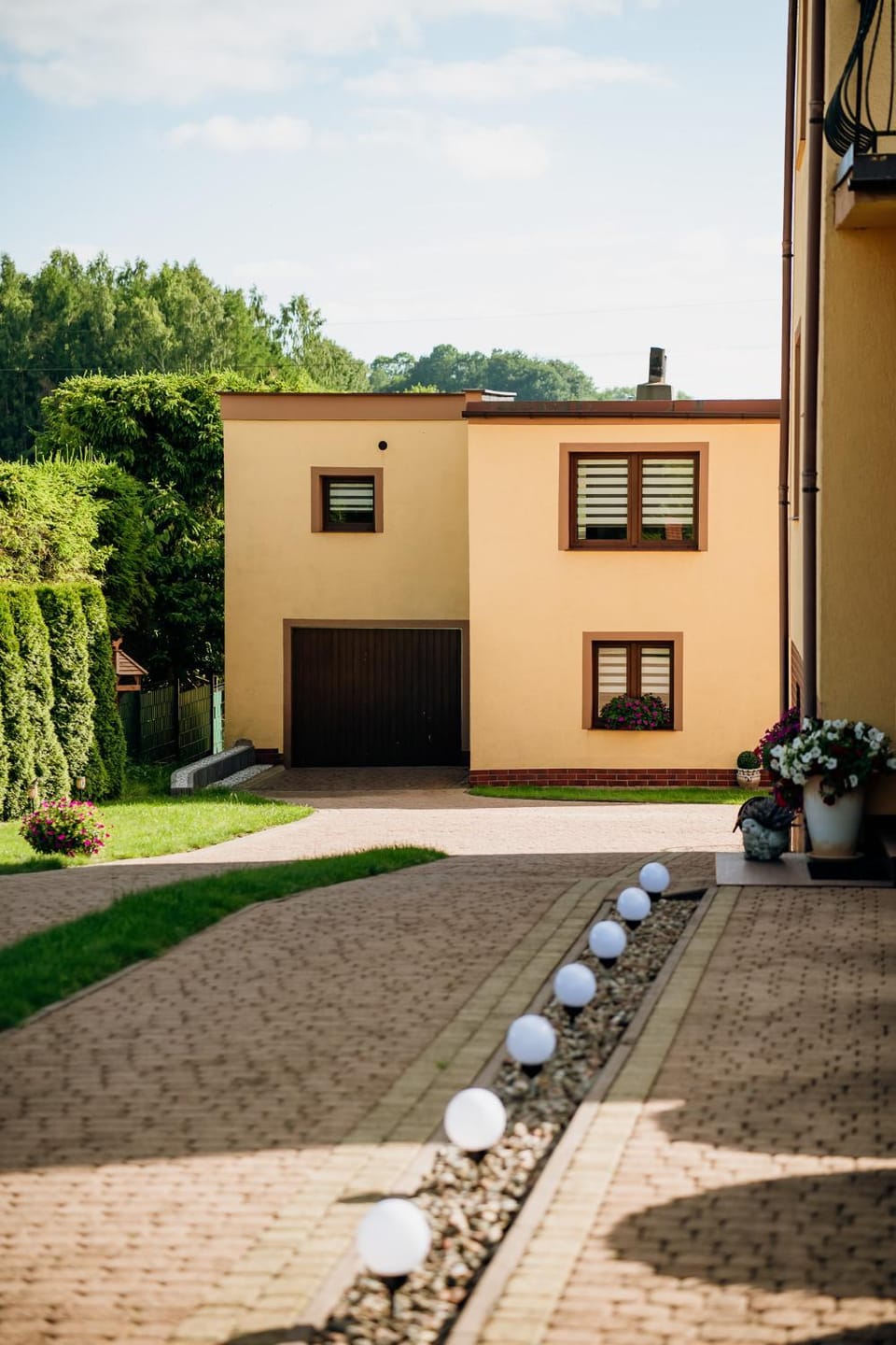 Property building, Facade/entrance