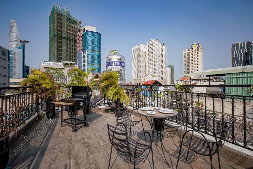 Mira Moon - Calmette Bed and Breakfast in Ho Chi Minh City