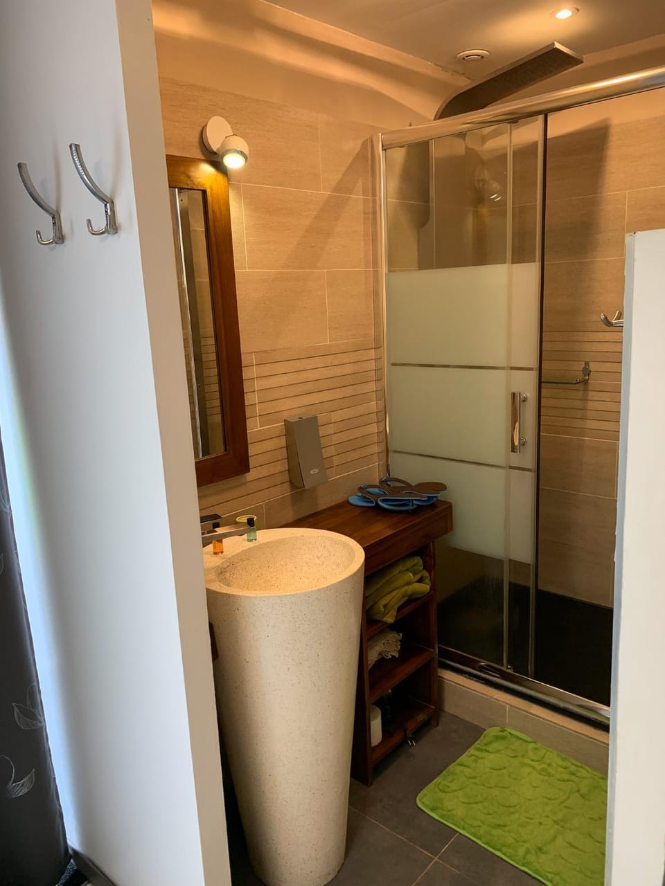 Domaine de la Besnerie Gites avec SPA Privatif à 10 min du Mont St Michel House in Brittany