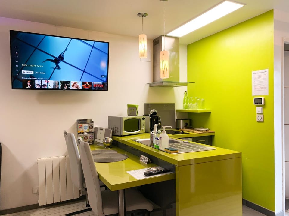 Domaine de la Besnerie Gites avec SPA Privatif à 10 min du Mont St Michel House in Brittany